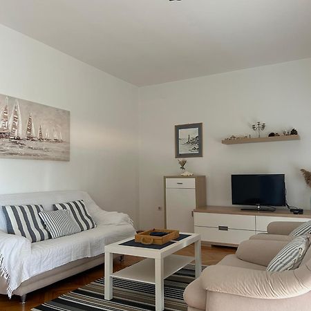 Holiday Home Villa Emma Debeljak Esterno foto