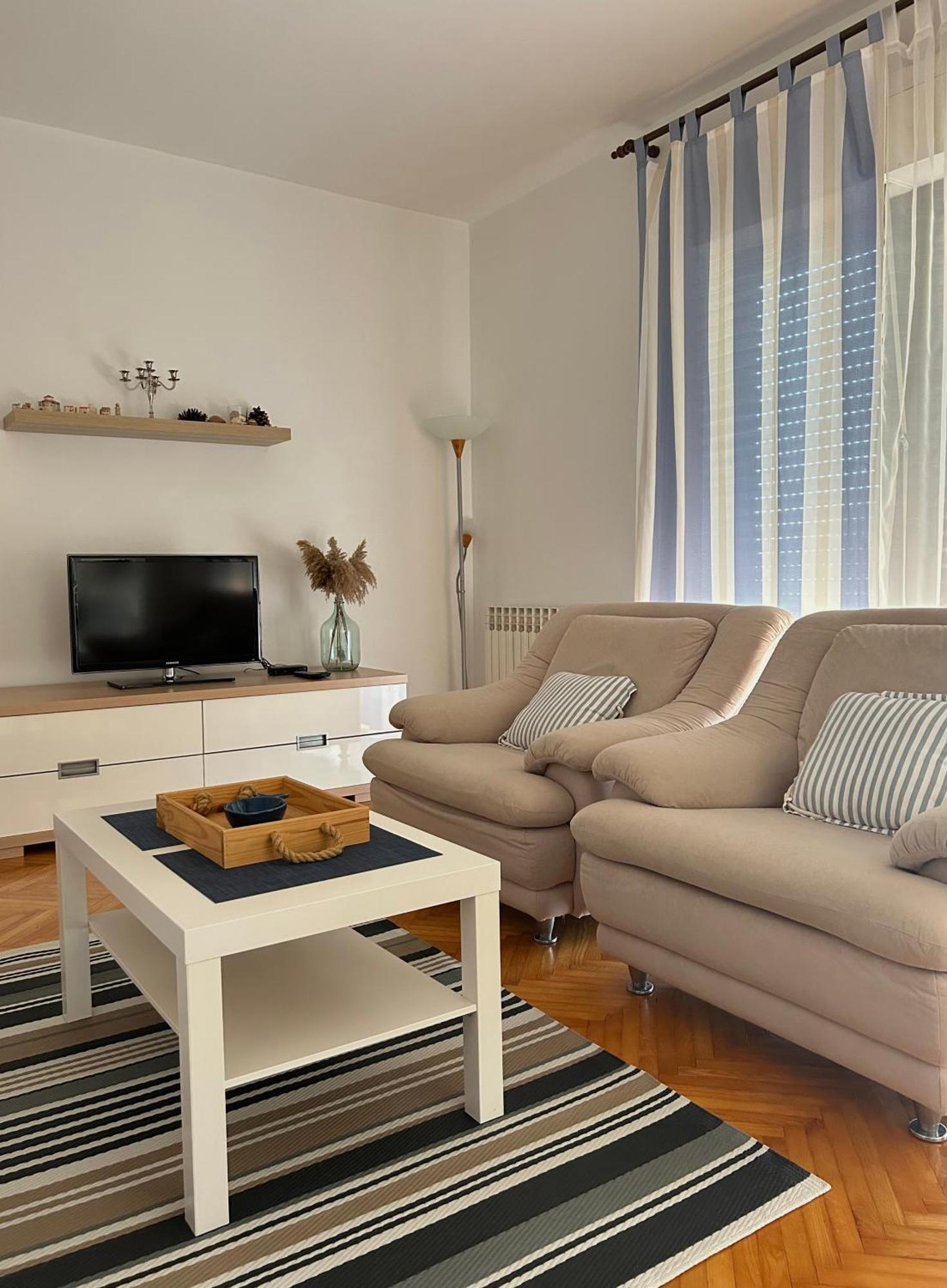Holiday Home Villa Emma Debeljak Esterno foto