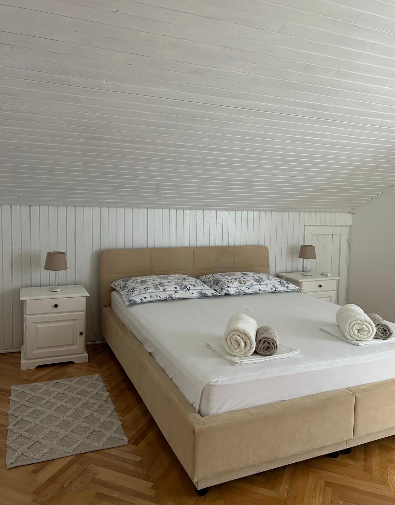 Holiday Home Villa Emma Debeljak Esterno foto